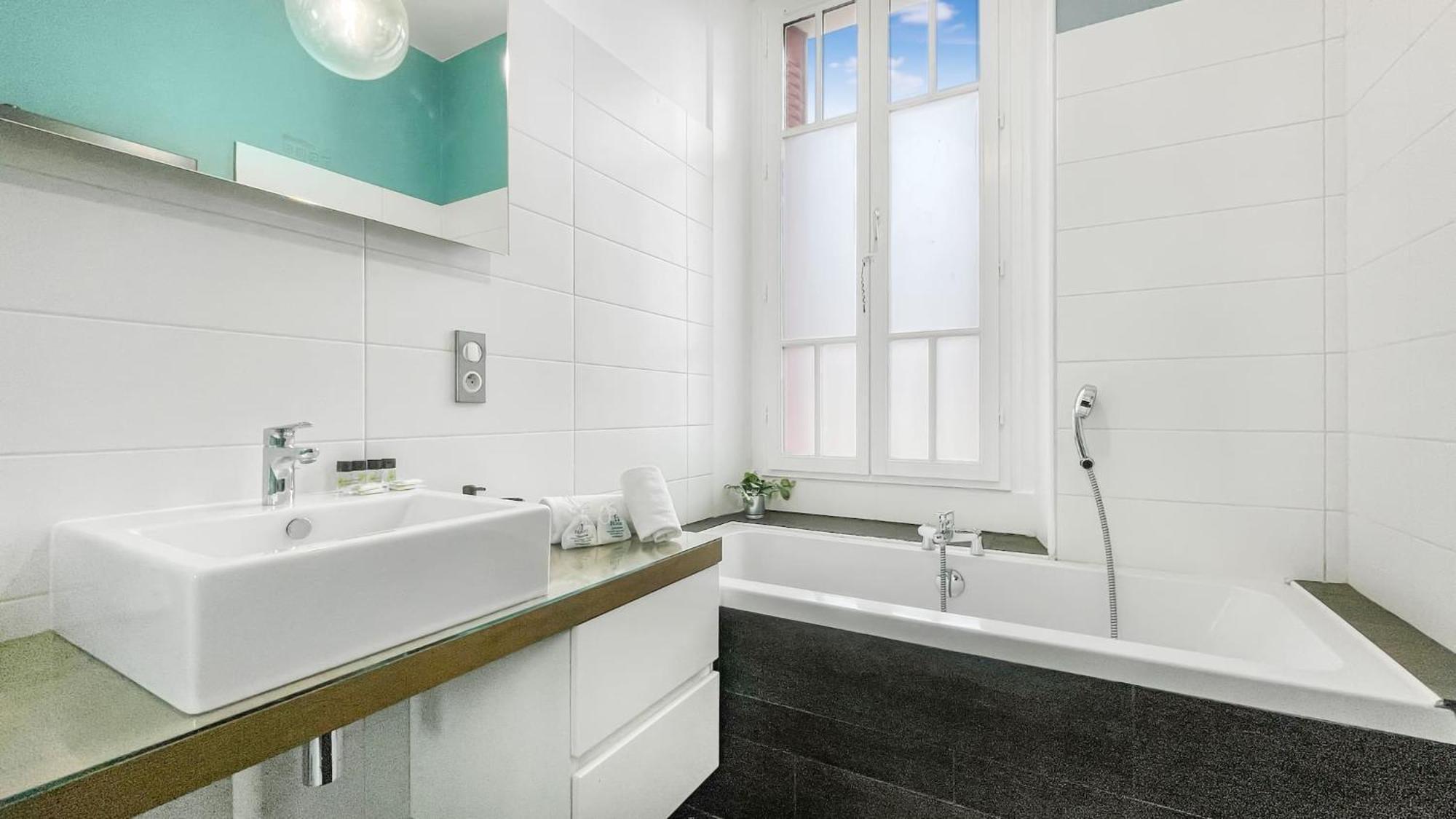 Homey Awesome - Proche Gare Et Tram - Centre-Ville - Balcon Prive - Wifi Gratuit Annemasse Dış mekan fotoğraf